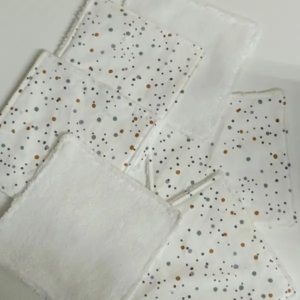 Lingettes démaquillantes en coton motif petit pois et éponge bambou éco-responsable et réutilisable 