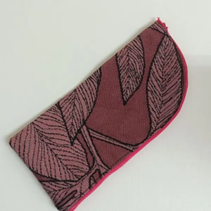 Étui à lunettes en tissu coton noir et rose avec zip - Fait main